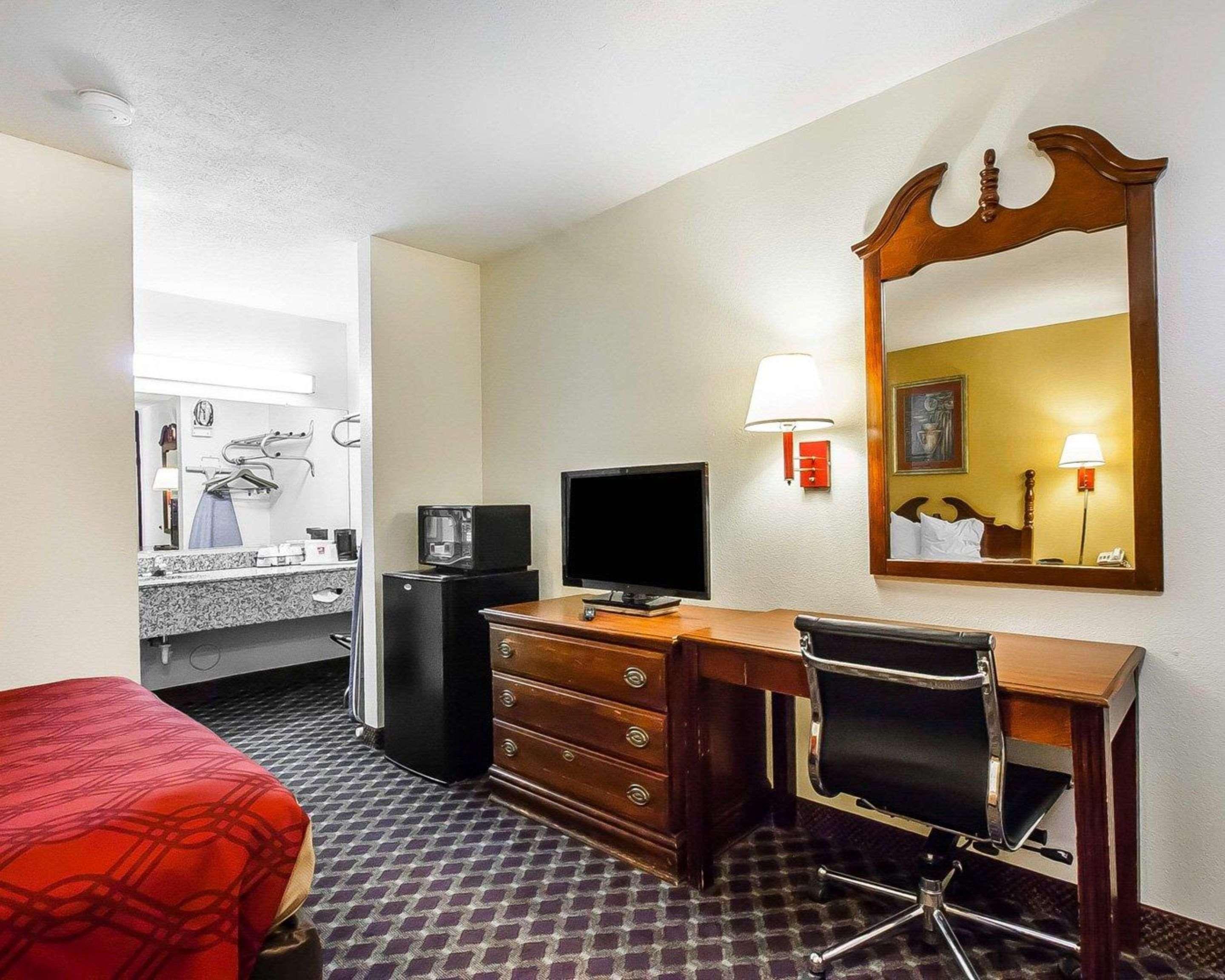 Econo Lodge Dyersburg Exteriör bild