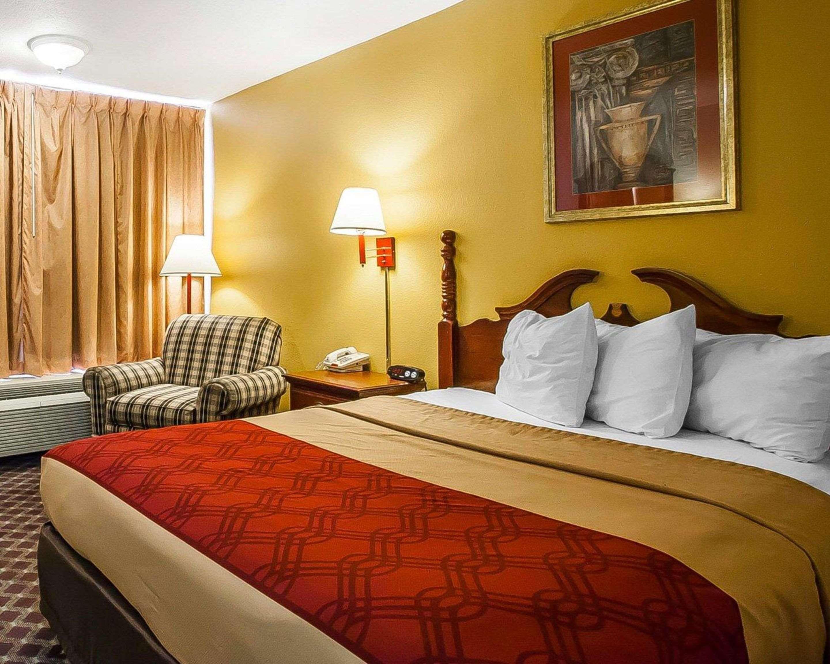 Econo Lodge Dyersburg Exteriör bild